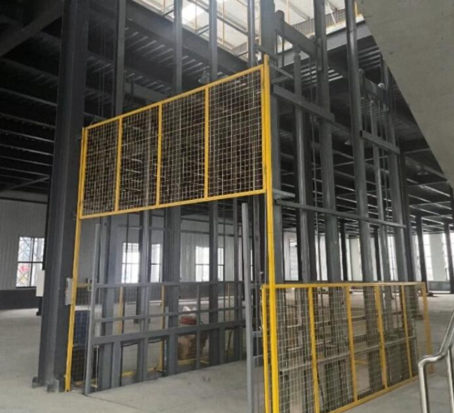 港闸请详细介绍一下货梯安装在室外的维护方法